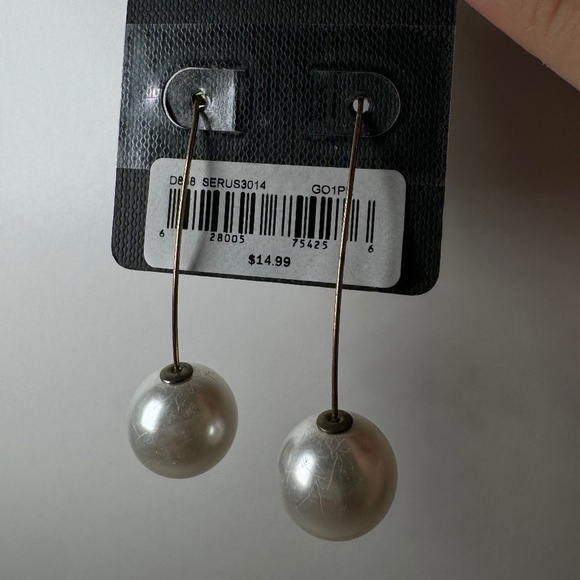New AVA & AIDEN Silver Gold Drop Earring White Pearl Dangle Designer NWT Classic - Picture 2 of 2